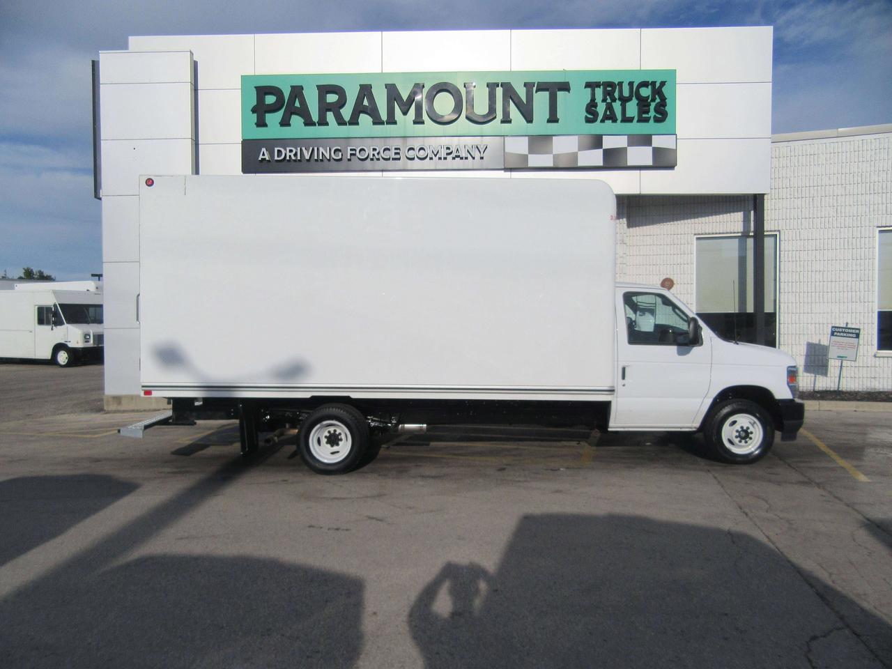2026 Ford E-450 GAS 16FT HIGH BOX CUBE VAN WITH ROLL OUT RAMP Photo5
