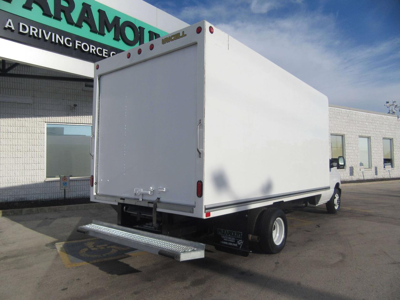 2026 Ford E-450 GAS 16FT HIGH BOX CUBE VAN WITH ROLL OUT RAMP Photo2