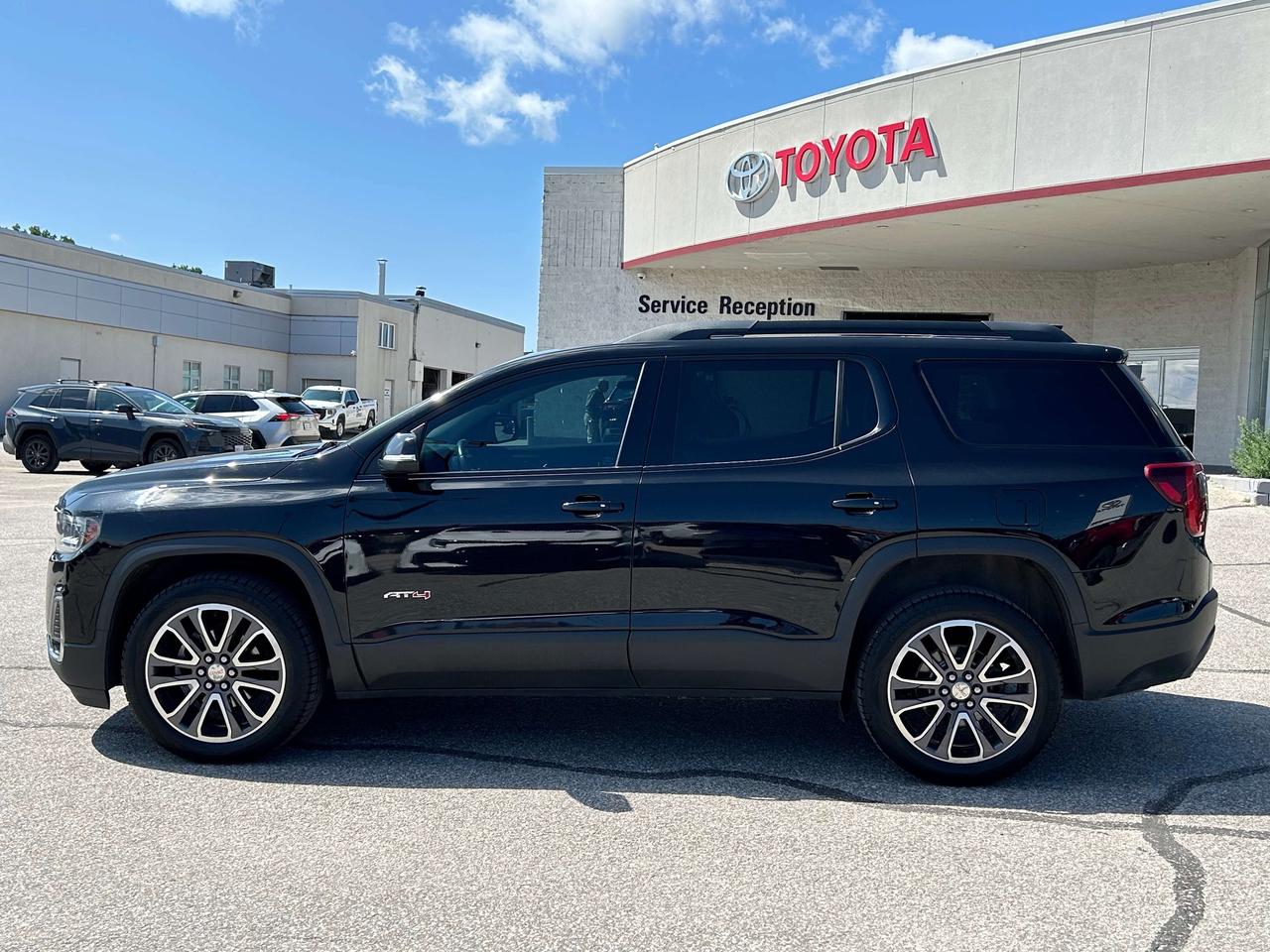 2020 GMC Acadia AT4 Photo5