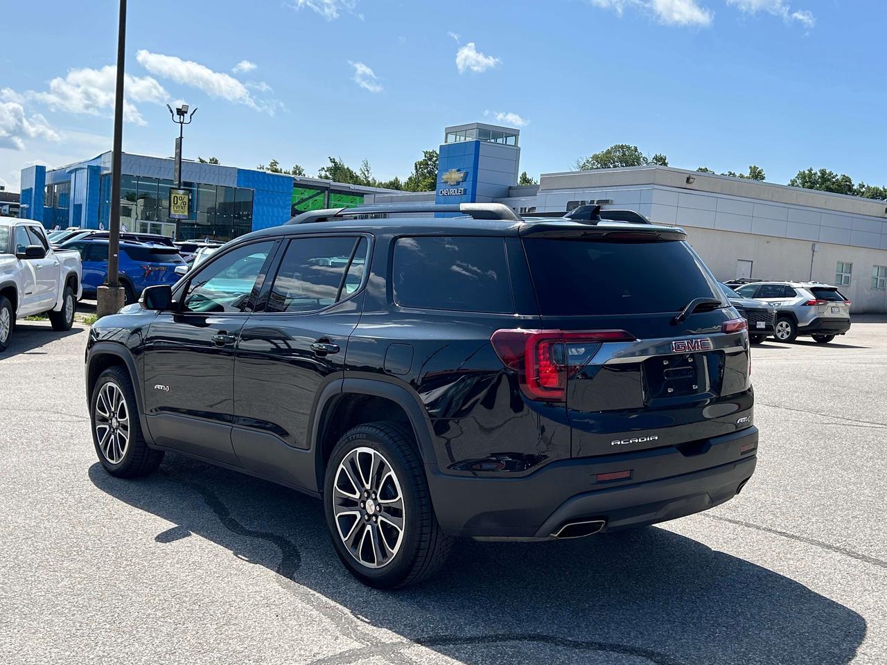 2020 GMC Acadia AT4 Photo