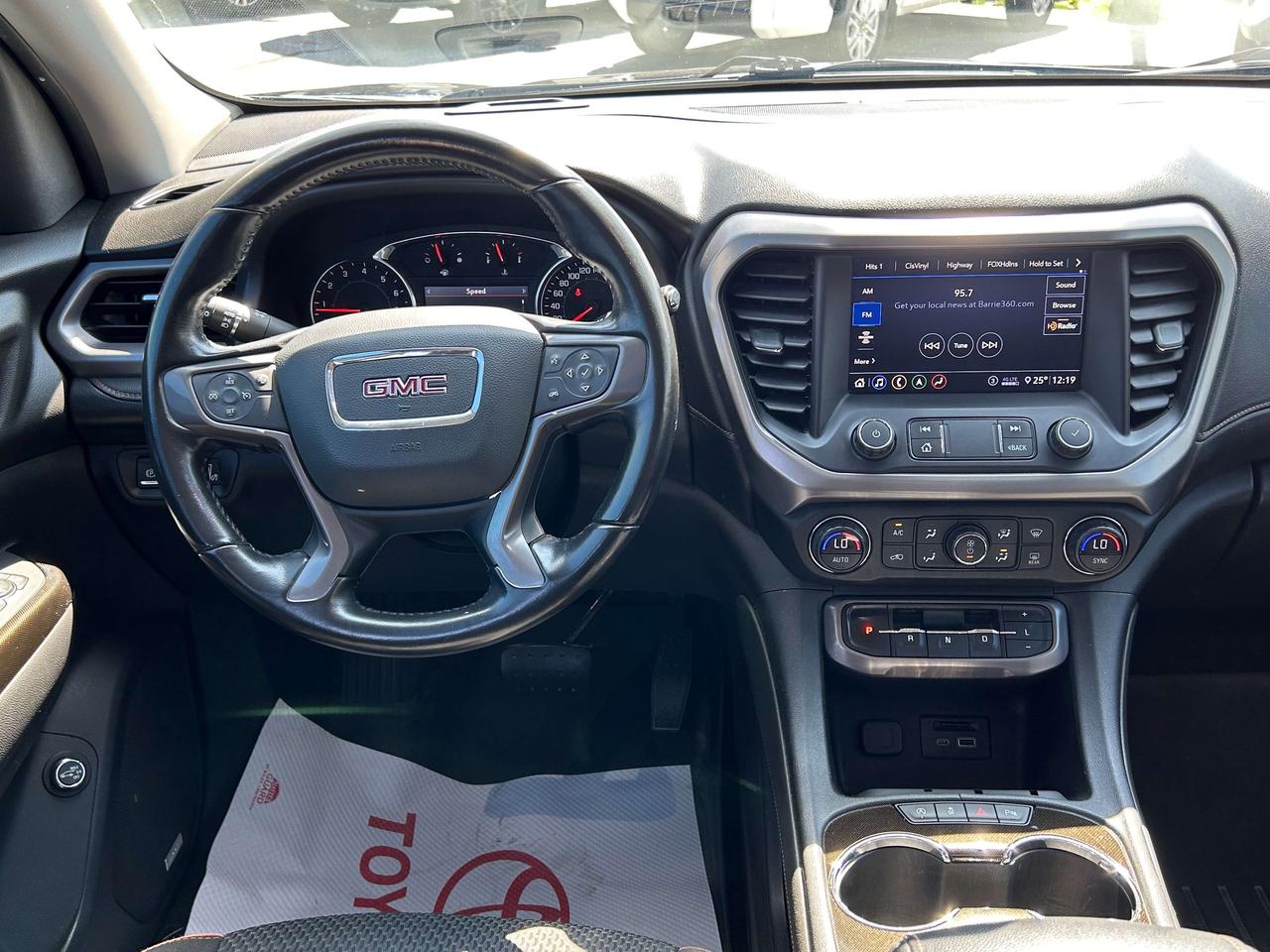 2020 GMC Acadia AT4 Photo