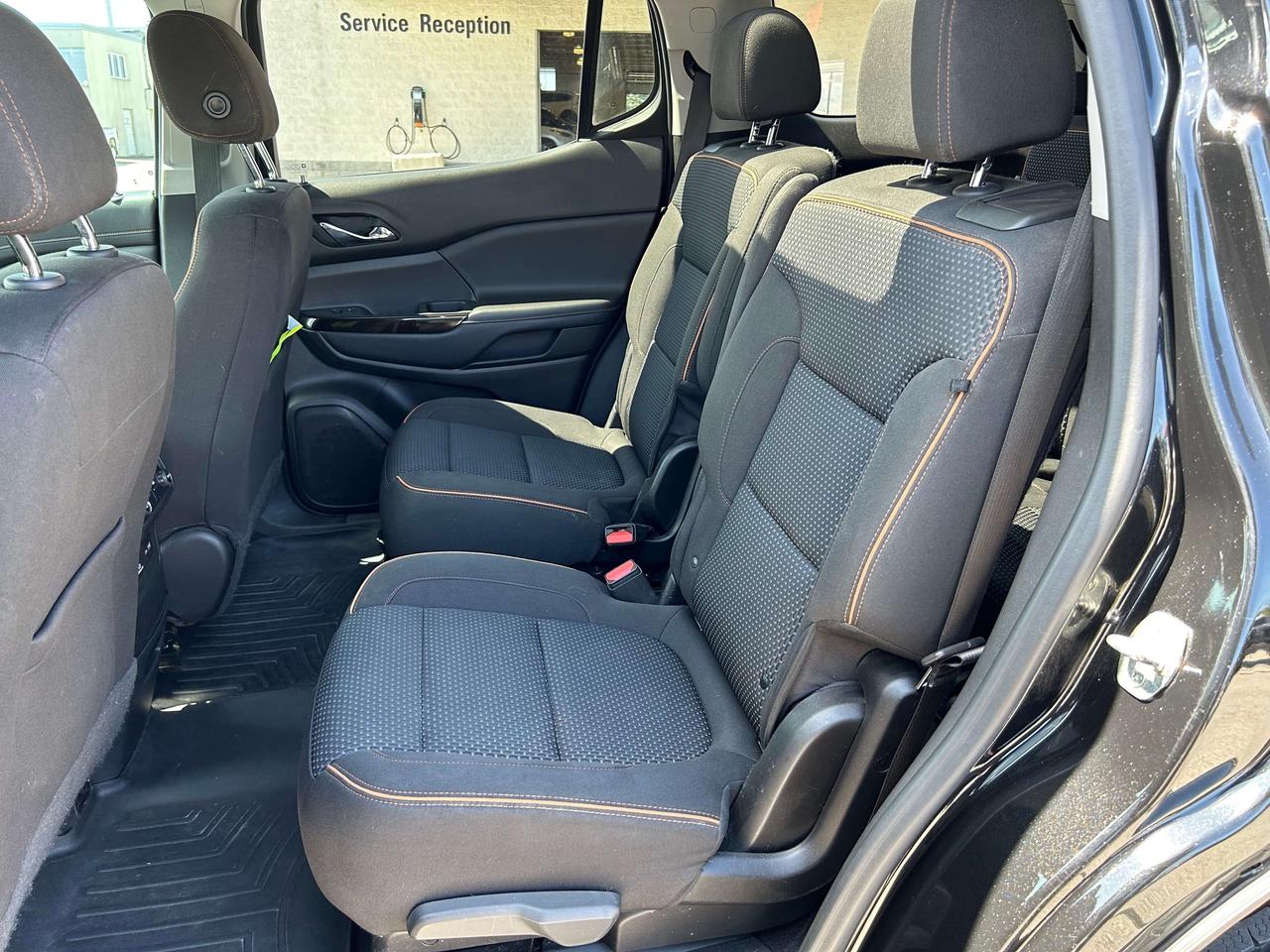 2020 GMC Acadia AT4 Photo