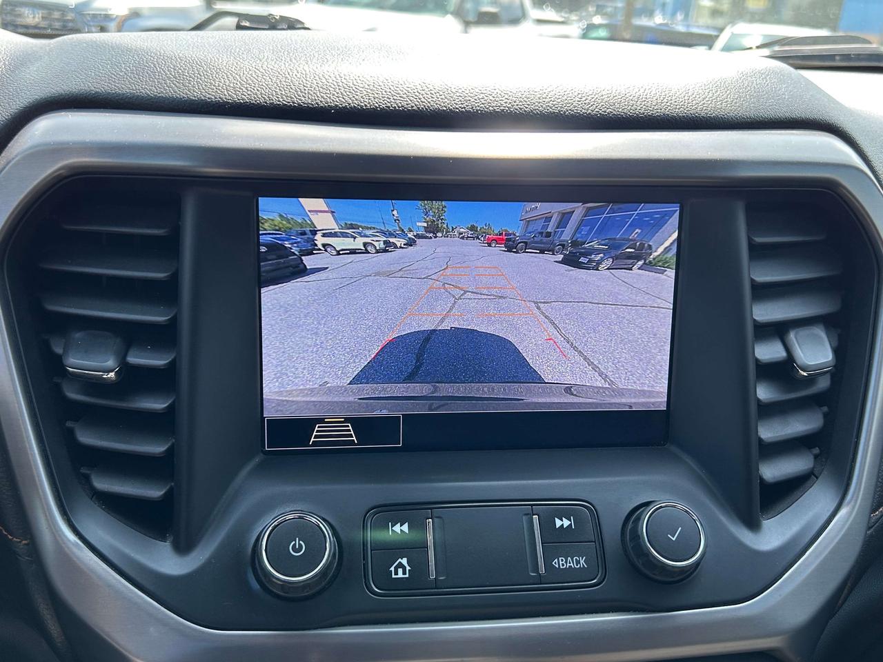 2020 GMC Acadia AT4 Photo