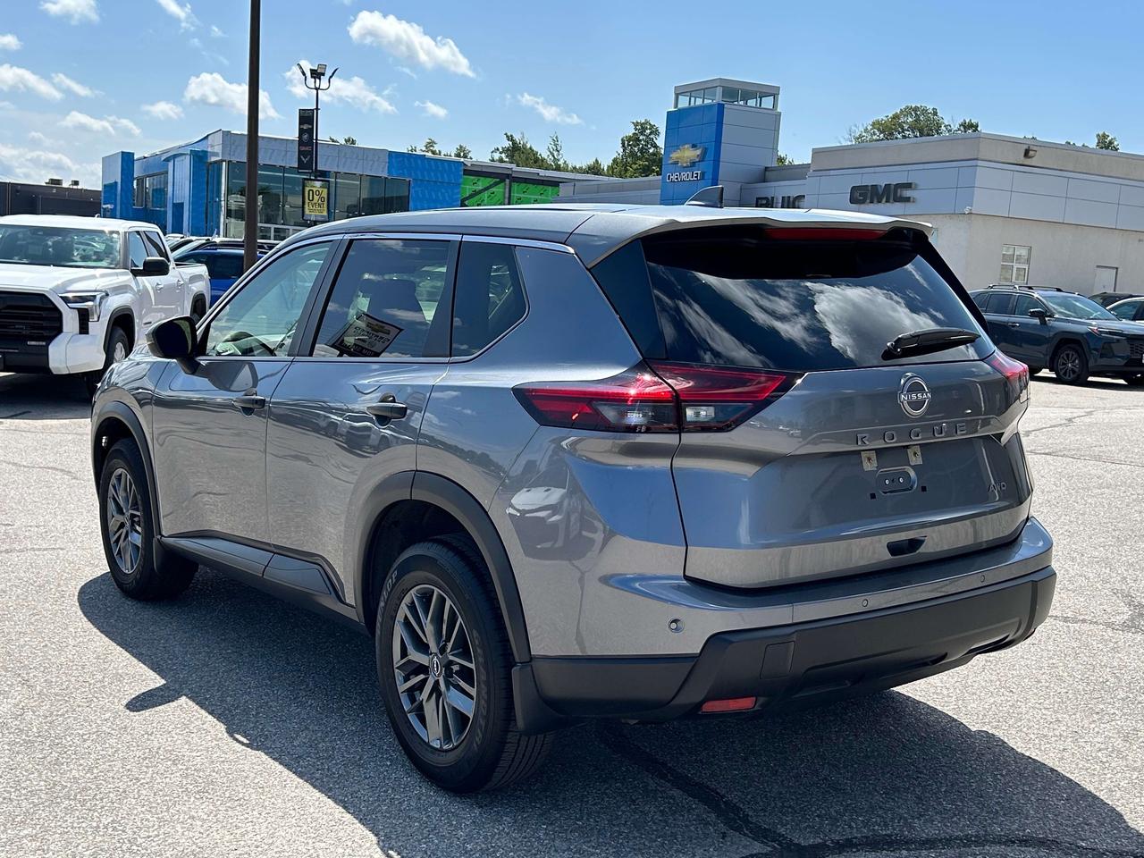 2024 Nissan Rogue S Photo