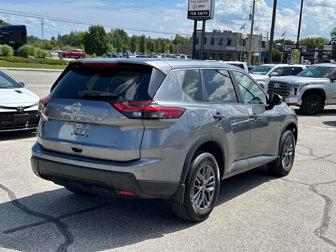 2024 Nissan Rogue S Photo