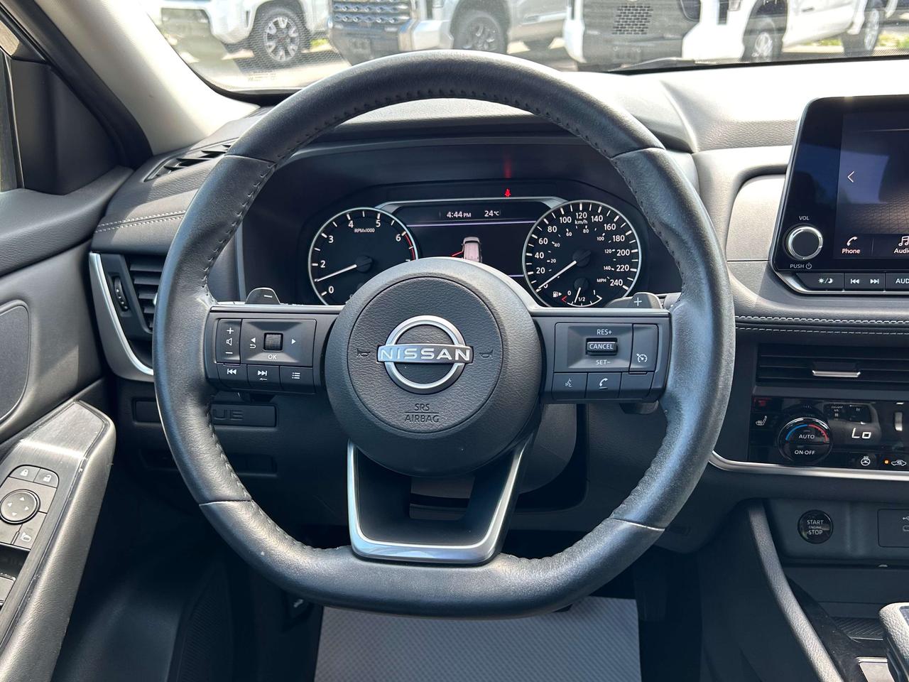 2024 Nissan Rogue S Photo