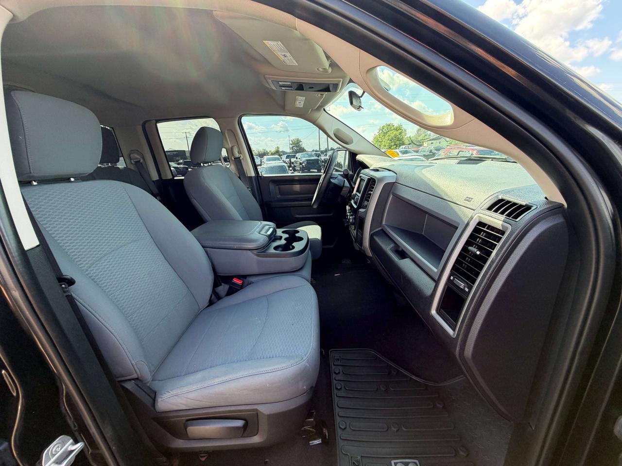 2017 RAM 1500 Express Photo