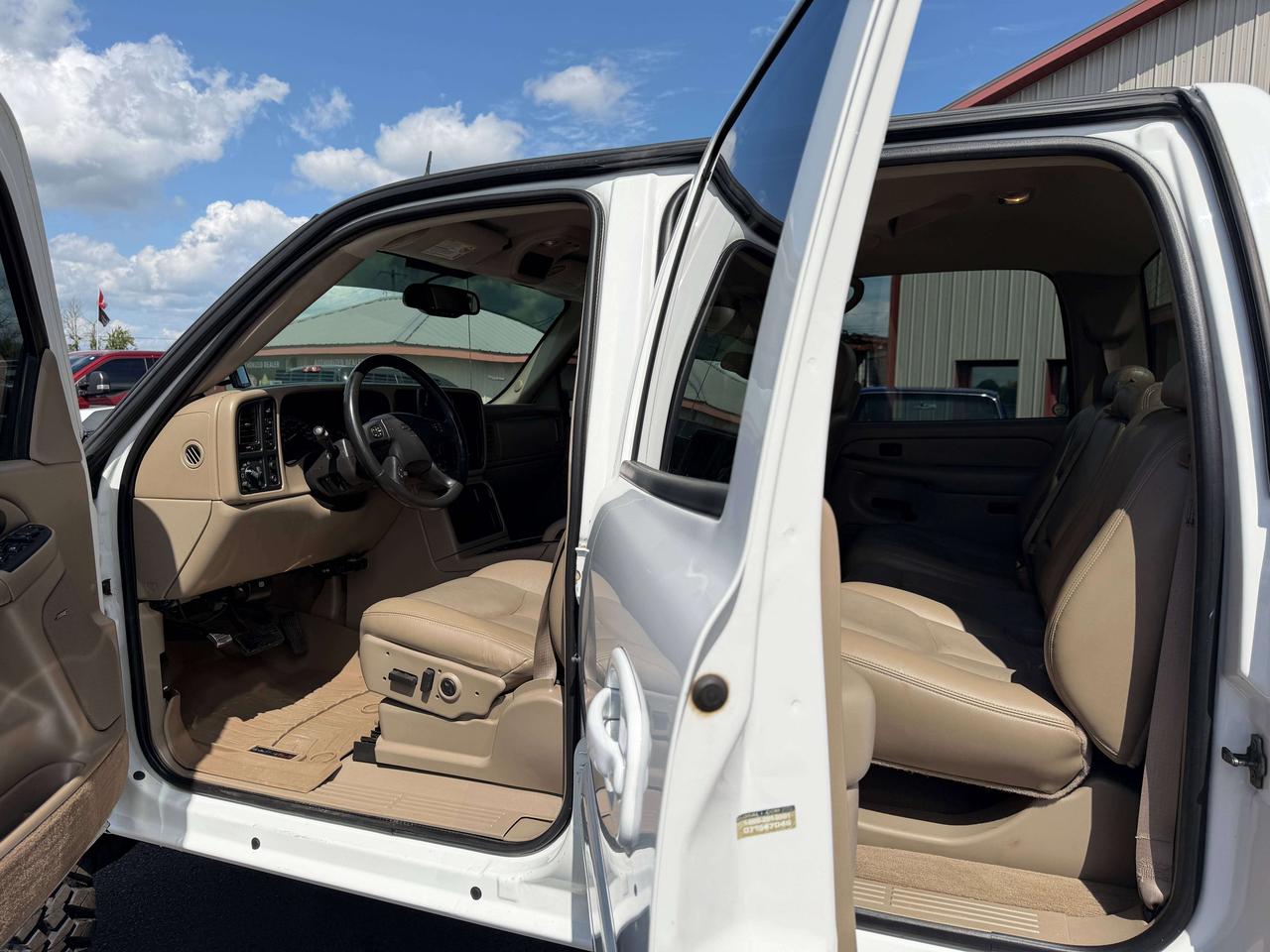 2005 Chevrolet Silverado 2500 LT Photo
