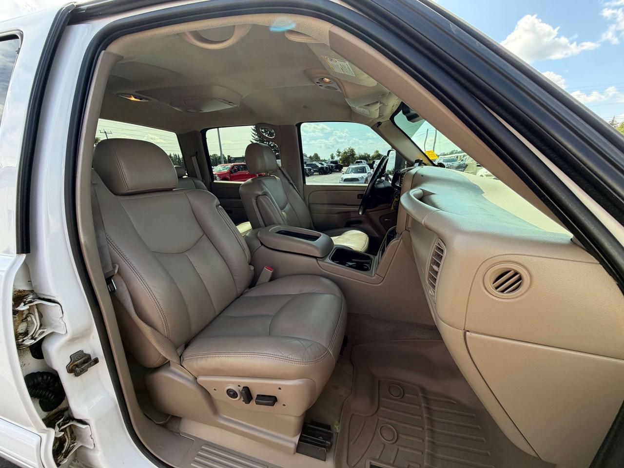 2005 Chevrolet Silverado 2500 LT Photo