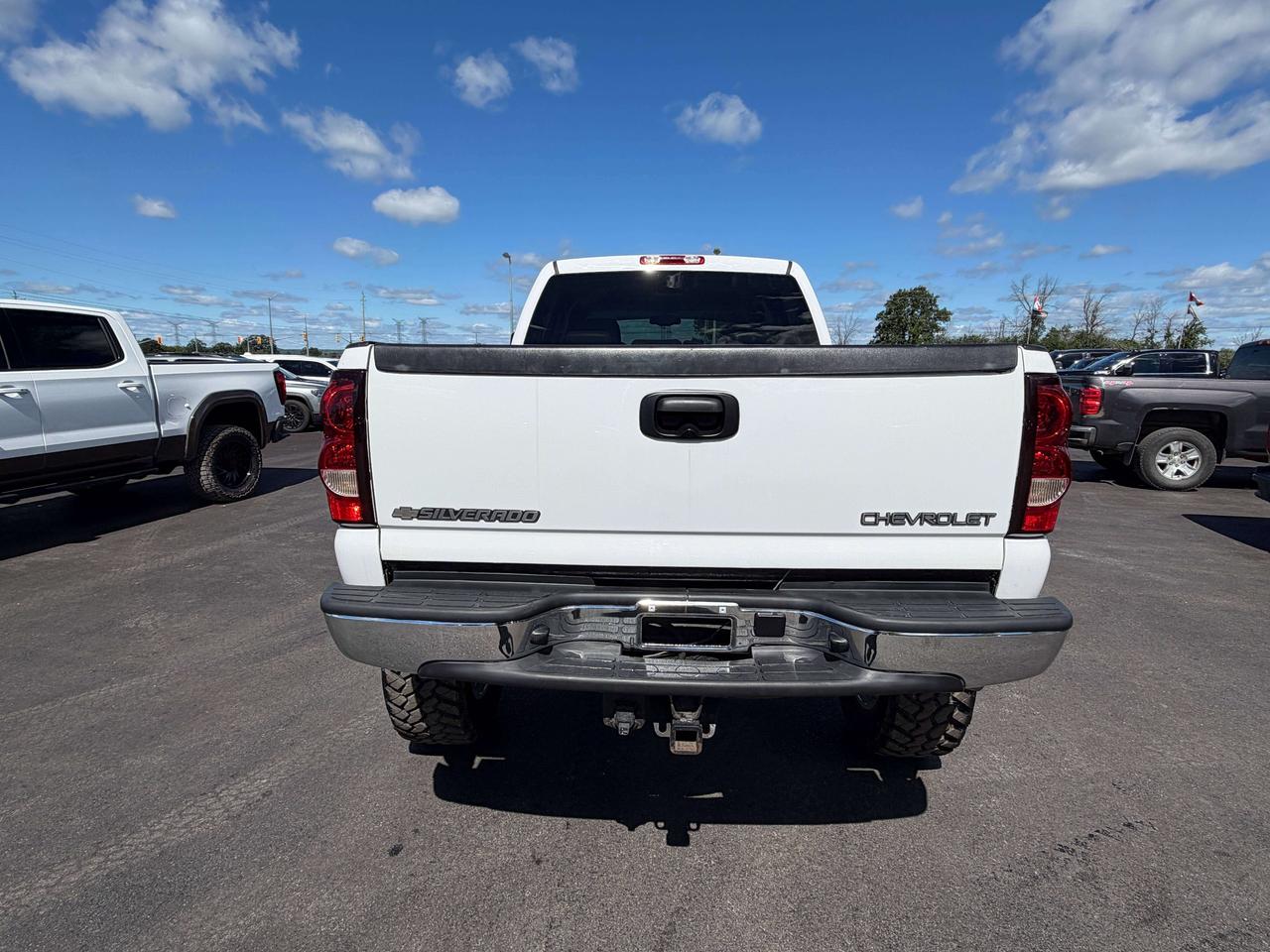 2005 Chevrolet Silverado 2500 LT Photo