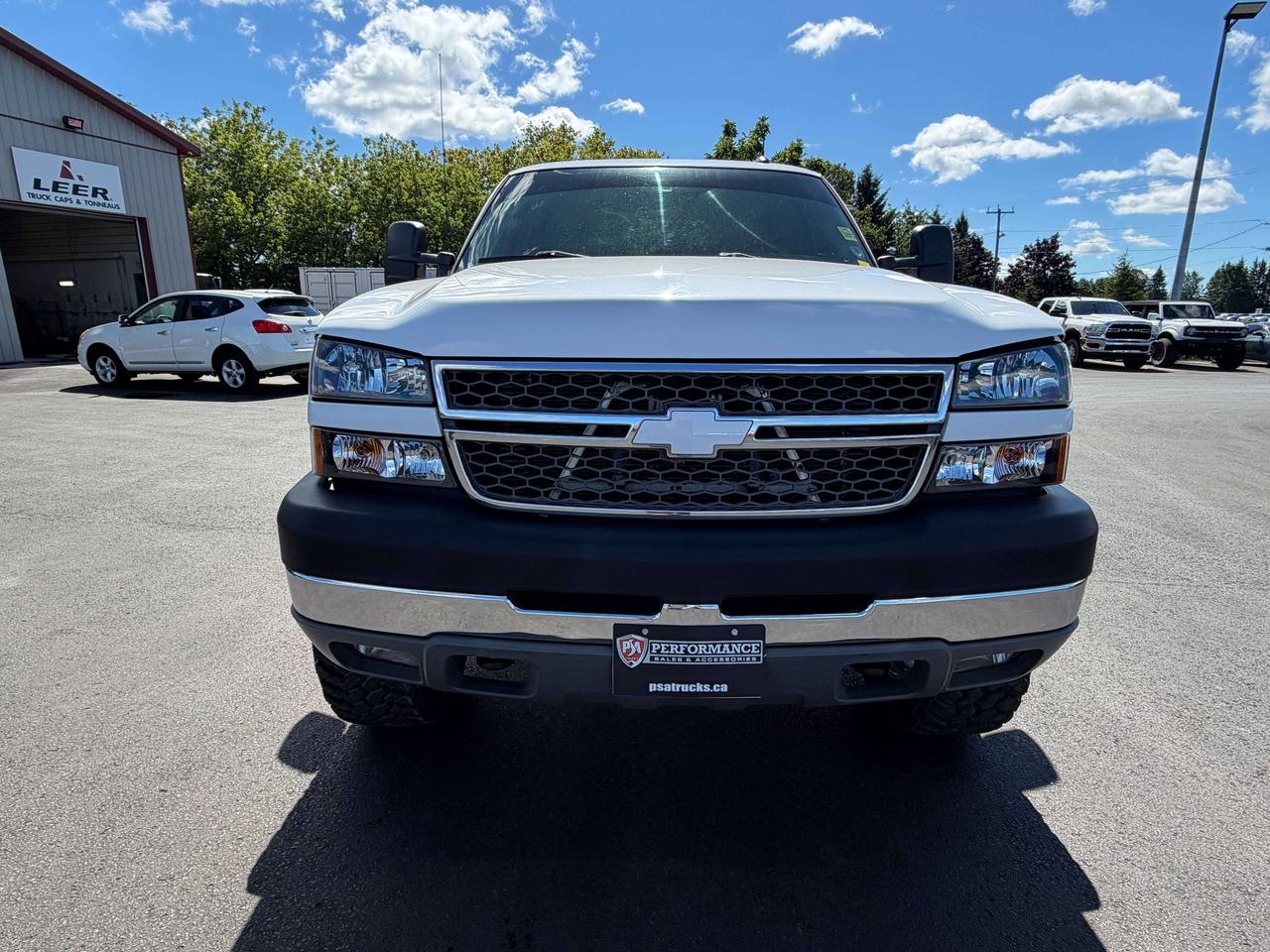 2005 Chevrolet Silverado 2500 LT Photo