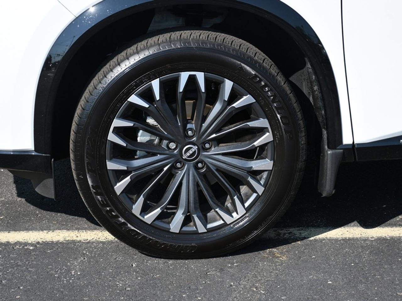 2026 Nissan Rogue Platinum    Leather   Roof   Navi   360 Cam   Alloys Photo