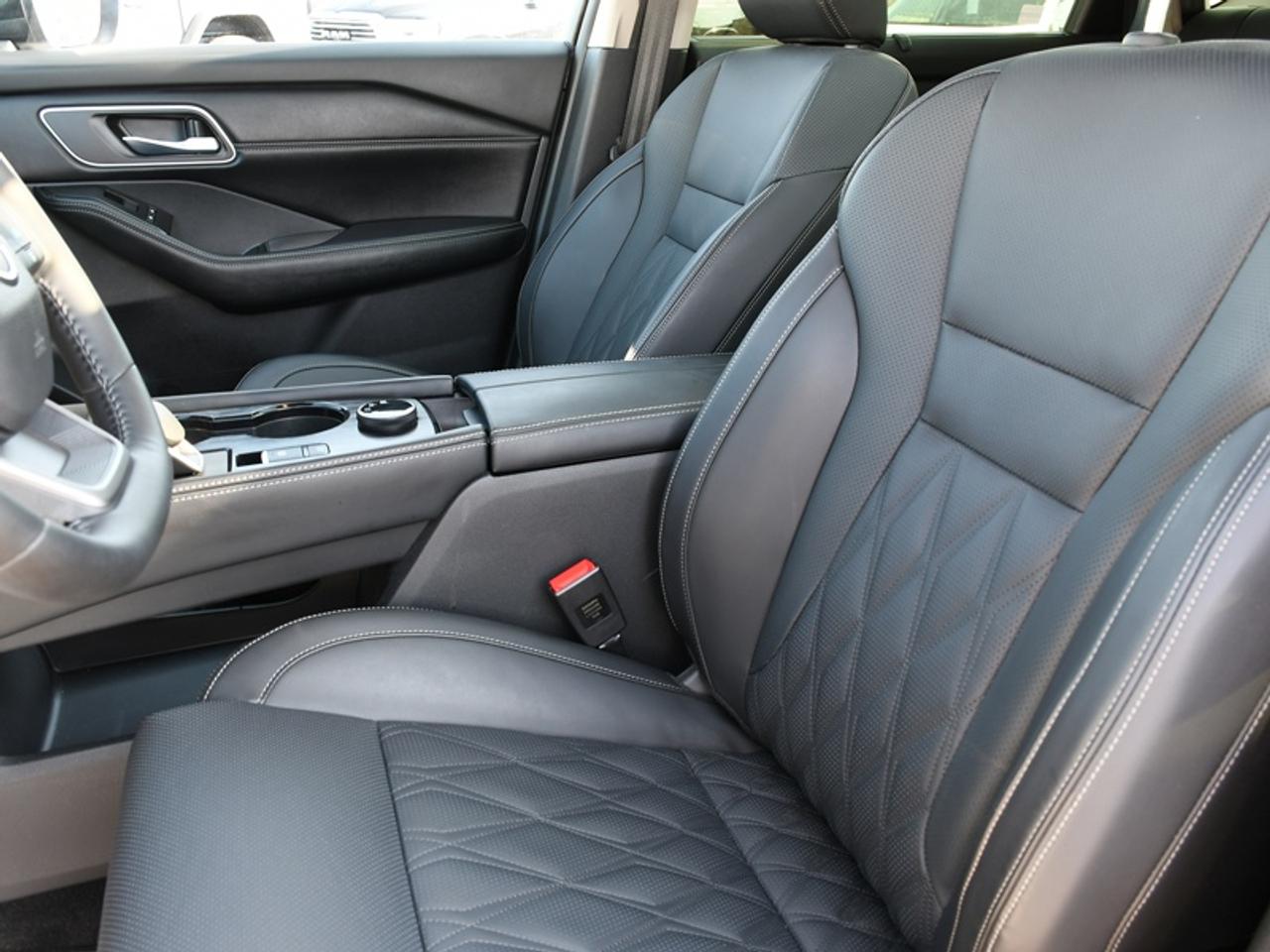 2026 Nissan Rogue Platinum    Leather   Roof   Navi   360 Cam   Alloys Photo