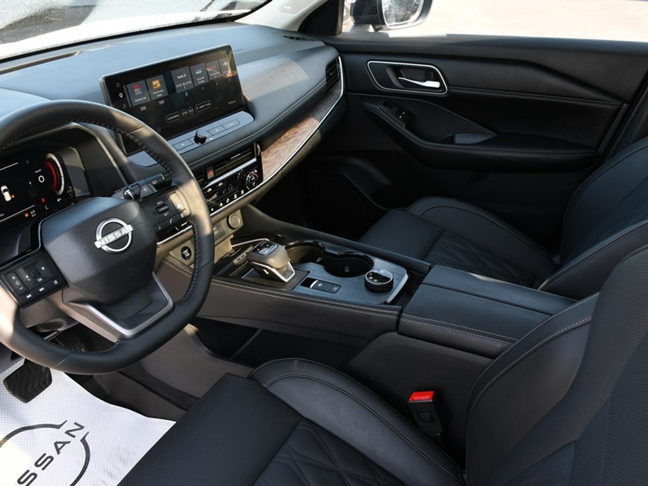 2026 Nissan Rogue Platinum    Leather   Roof   Navi   360 Cam   Alloys Photo