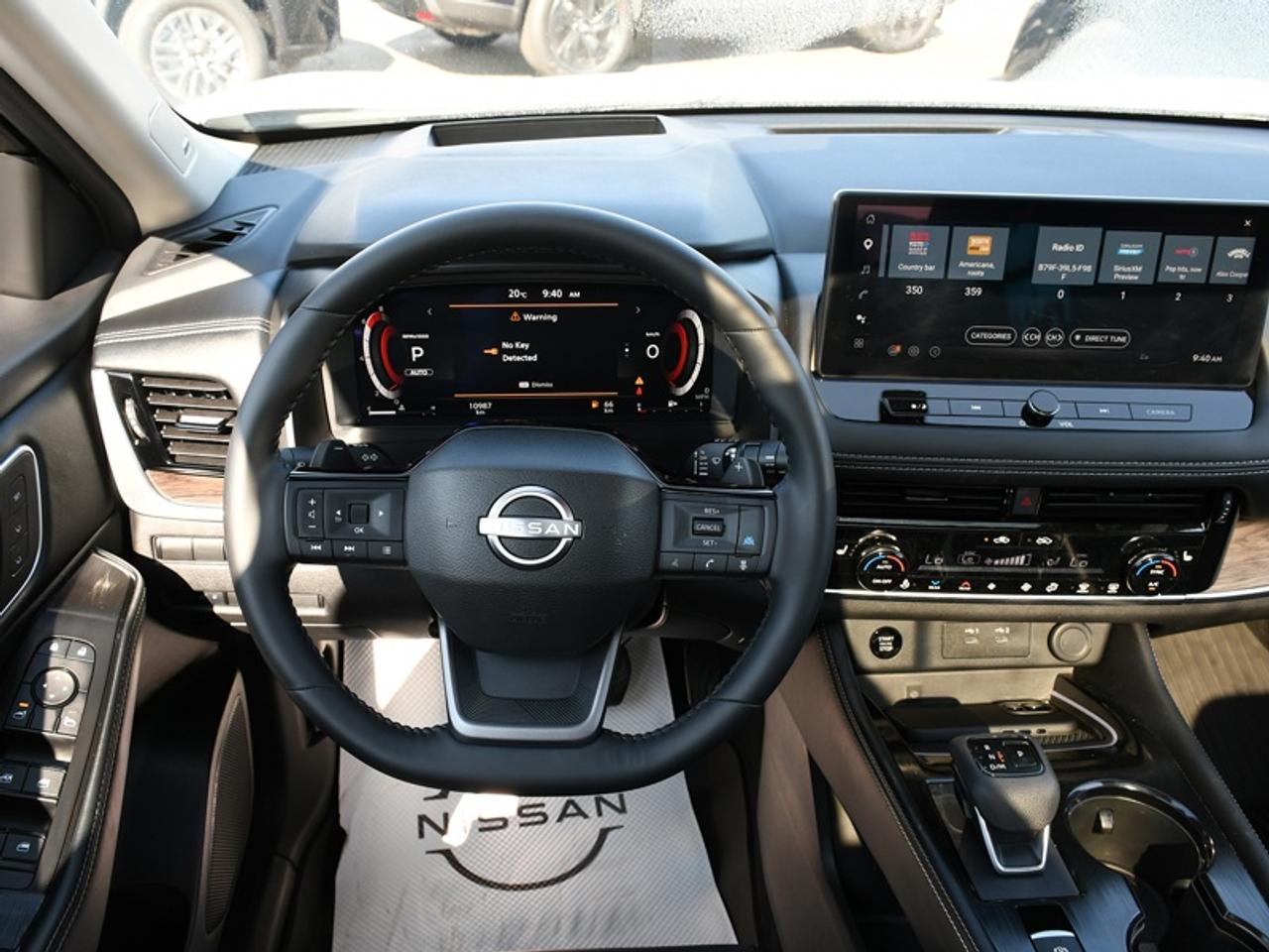 2026 Nissan Rogue Platinum    Leather   Roof   Navi   360 Cam   Alloys Photo
