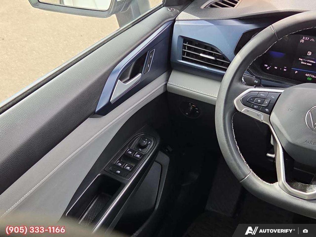 2024 Volkswagen Taos Comfortline Apple CarPlay & Android Auto • Remote Start System • Heated Front Seats • Power Driver Seat • Lane Assist • S Photo