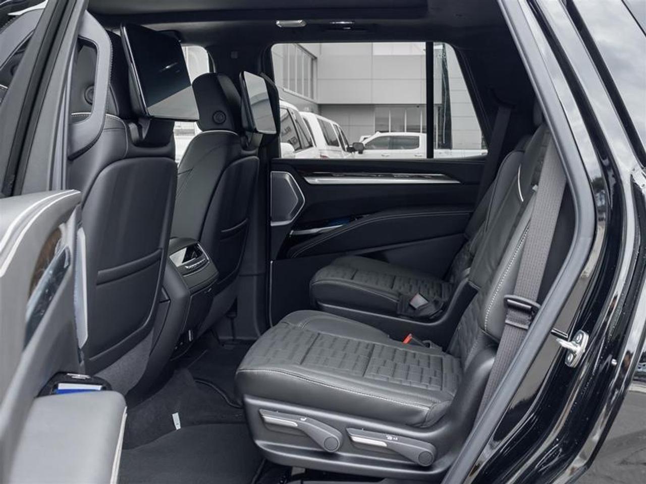 2026 Cadillac Escalade Platinum Sport 4dr 4x4 Photo