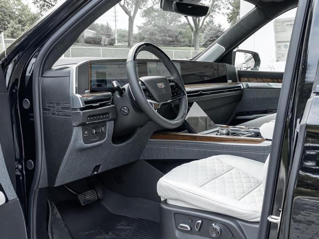 2026 Cadillac Escalade Platinum Sport 4dr 4x4 Photo