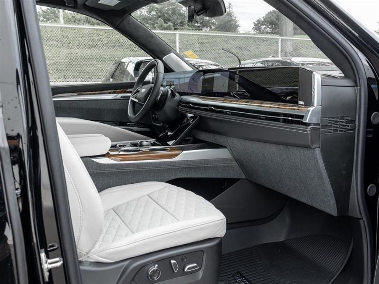 2026 Cadillac Escalade Platinum Sport 4dr 4x4 Photo