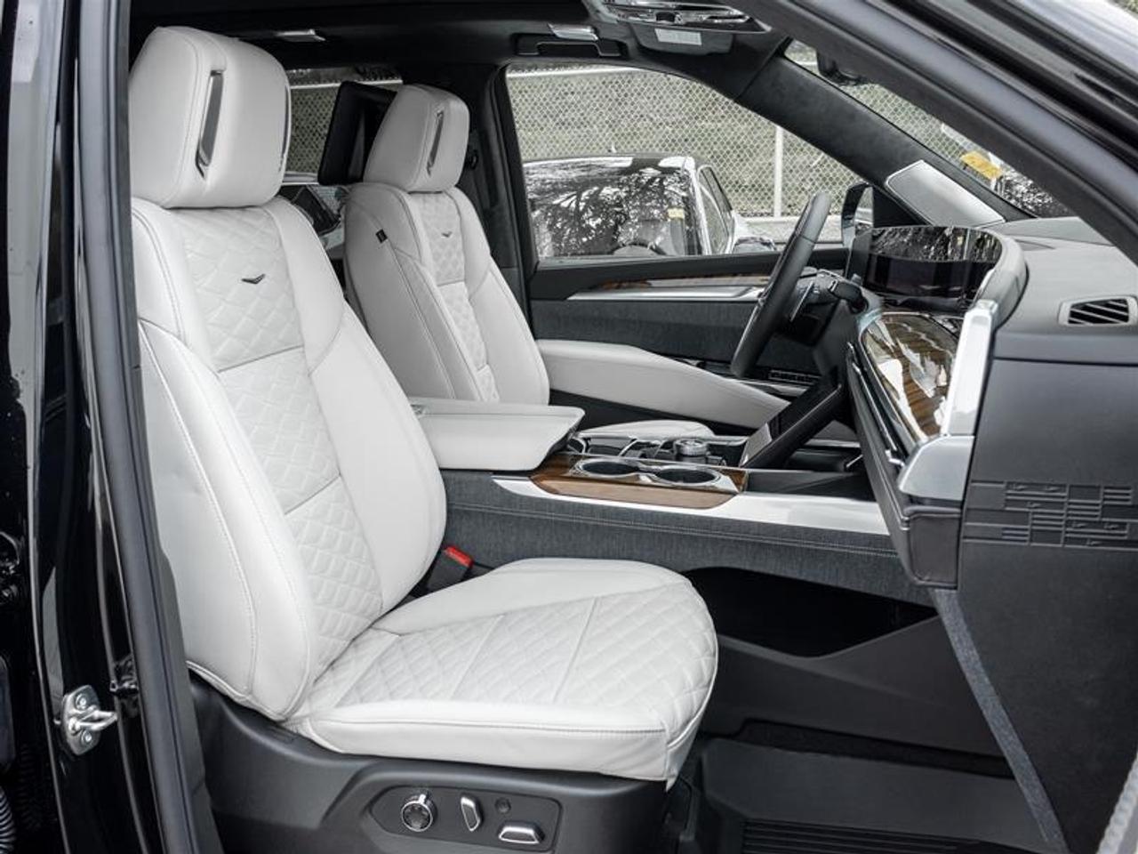 2026 Cadillac Escalade Platinum Sport 4dr 4x4 Photo