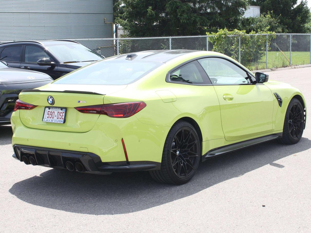 2025 BMW M4 6-Speed / Carbon Buckets / Carbon Package Photo