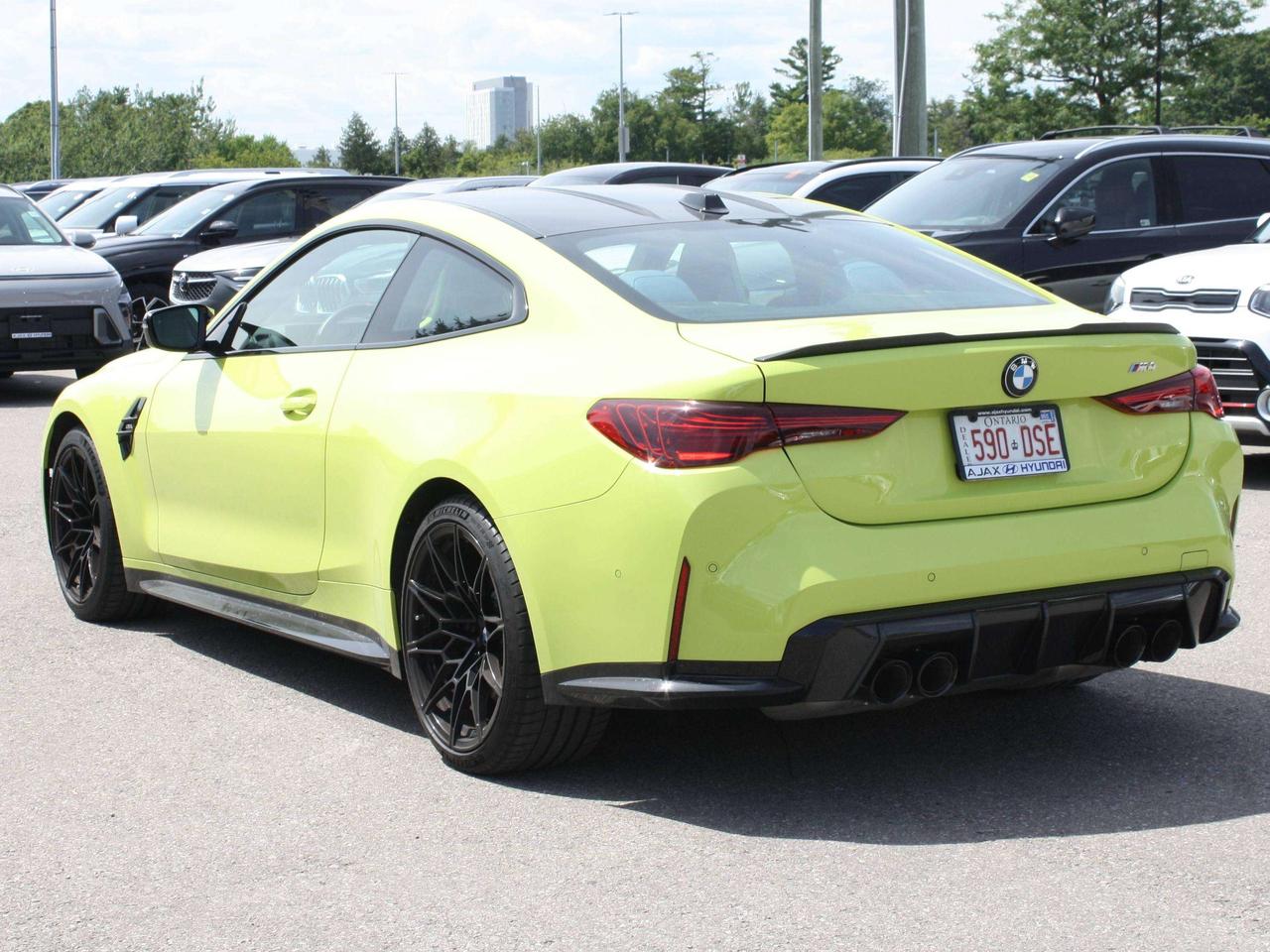 2025 BMW M4 6-Speed / Carbon Buckets / Carbon Package Photo