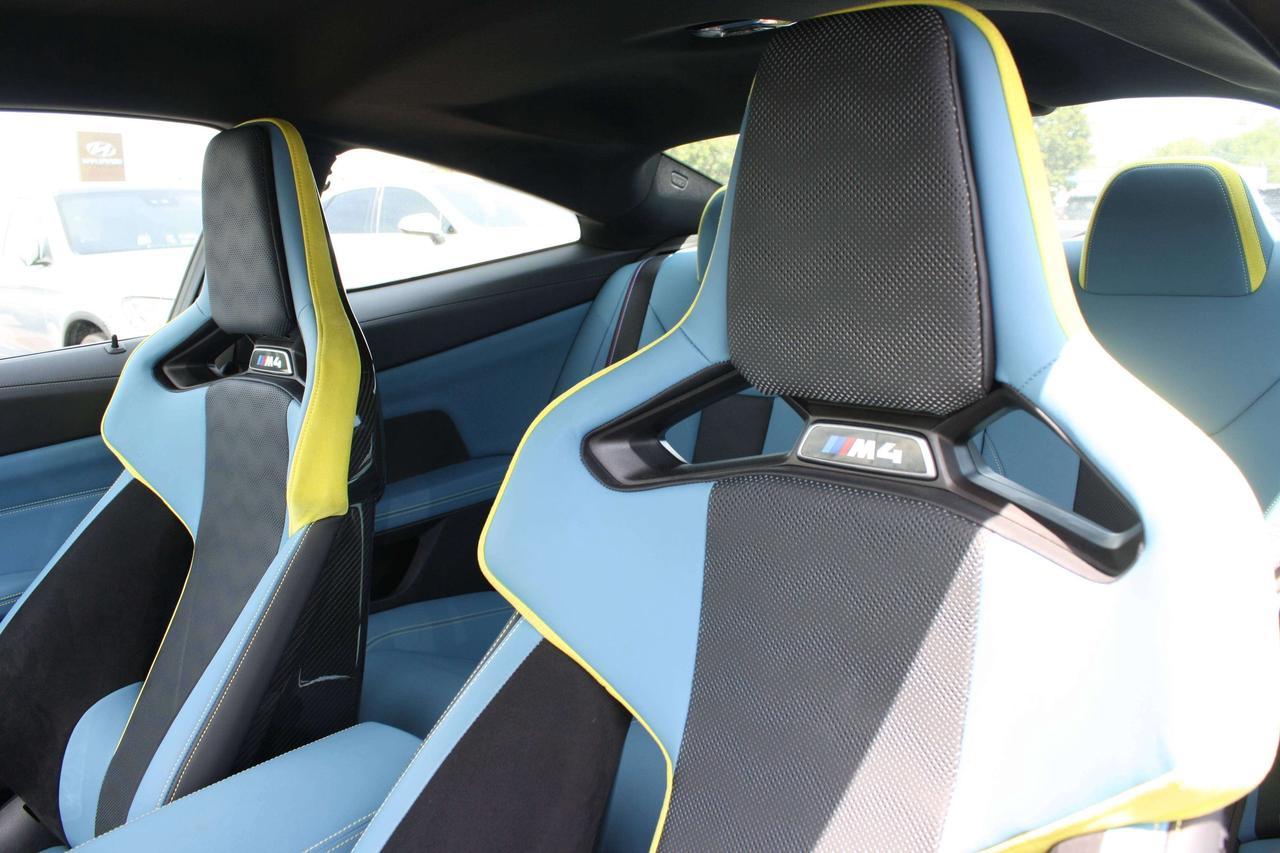 2025 BMW M4 6-Speed / Carbon Buckets / Carbon Package Photo