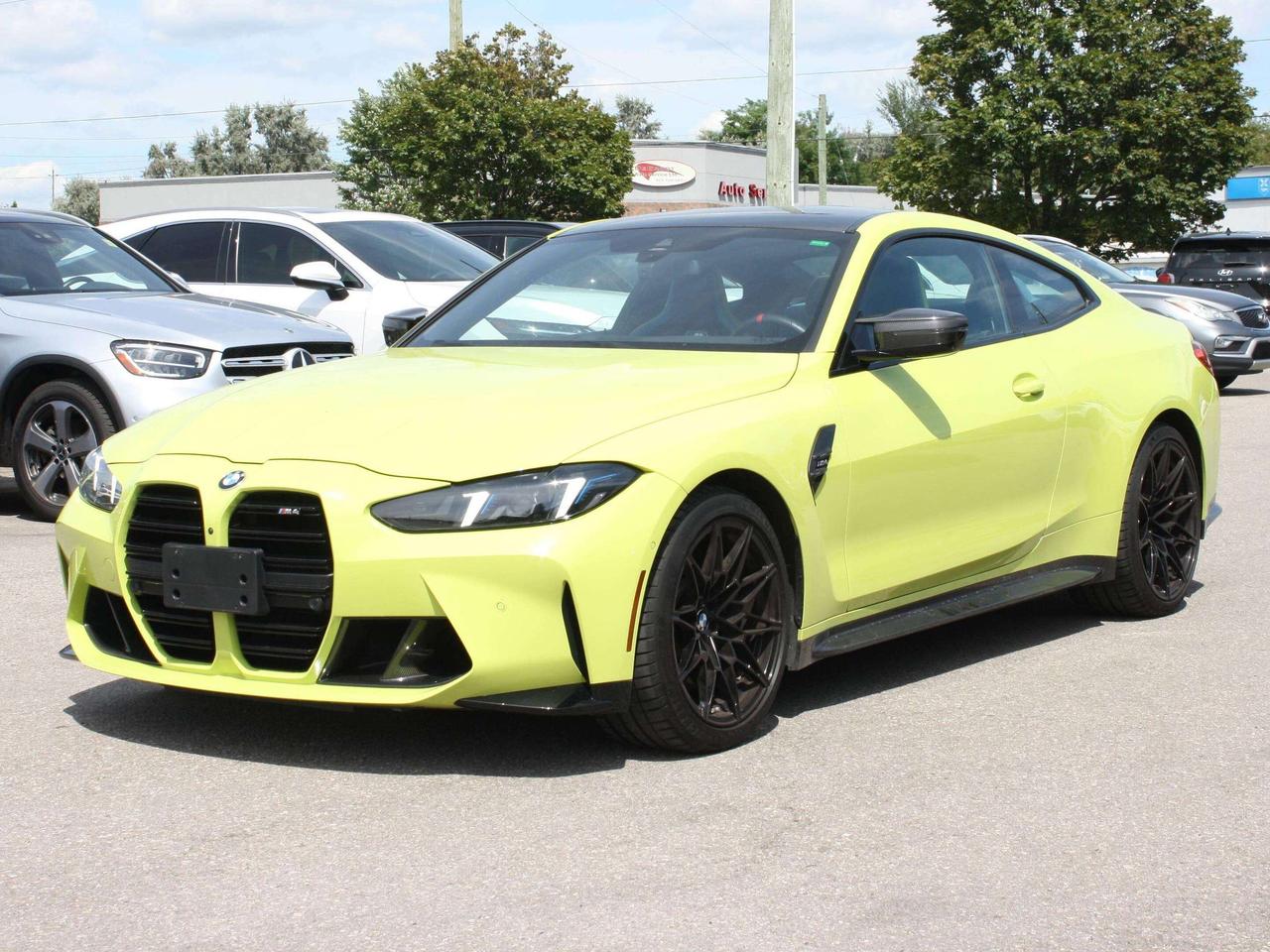 2025 BMW M4 6-Speed / Carbon Buckets / Carbon Package Photo