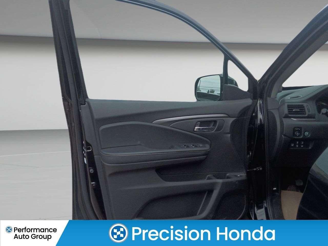 2023 Honda Ridgeline Sport Sunroof CarPlay Heated Seats Rear Camera Photo