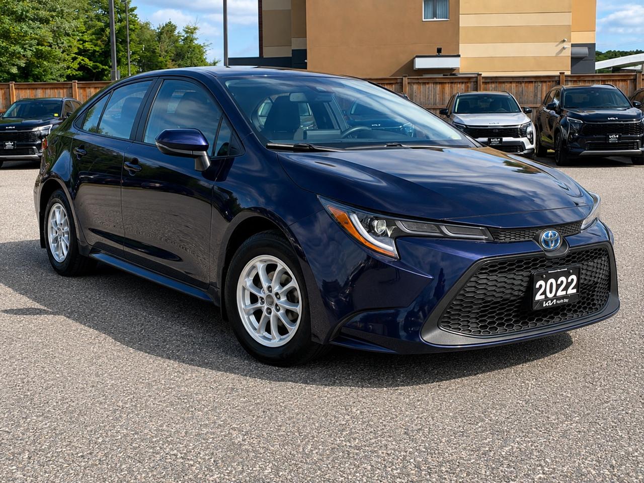 2022 Toyota Corolla LE Photo0