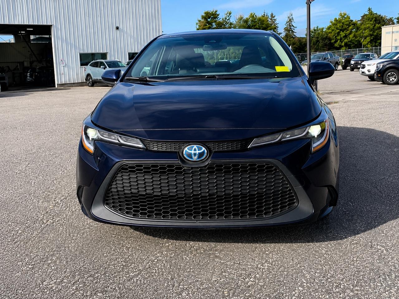 2022 Toyota Corolla LE Photo1