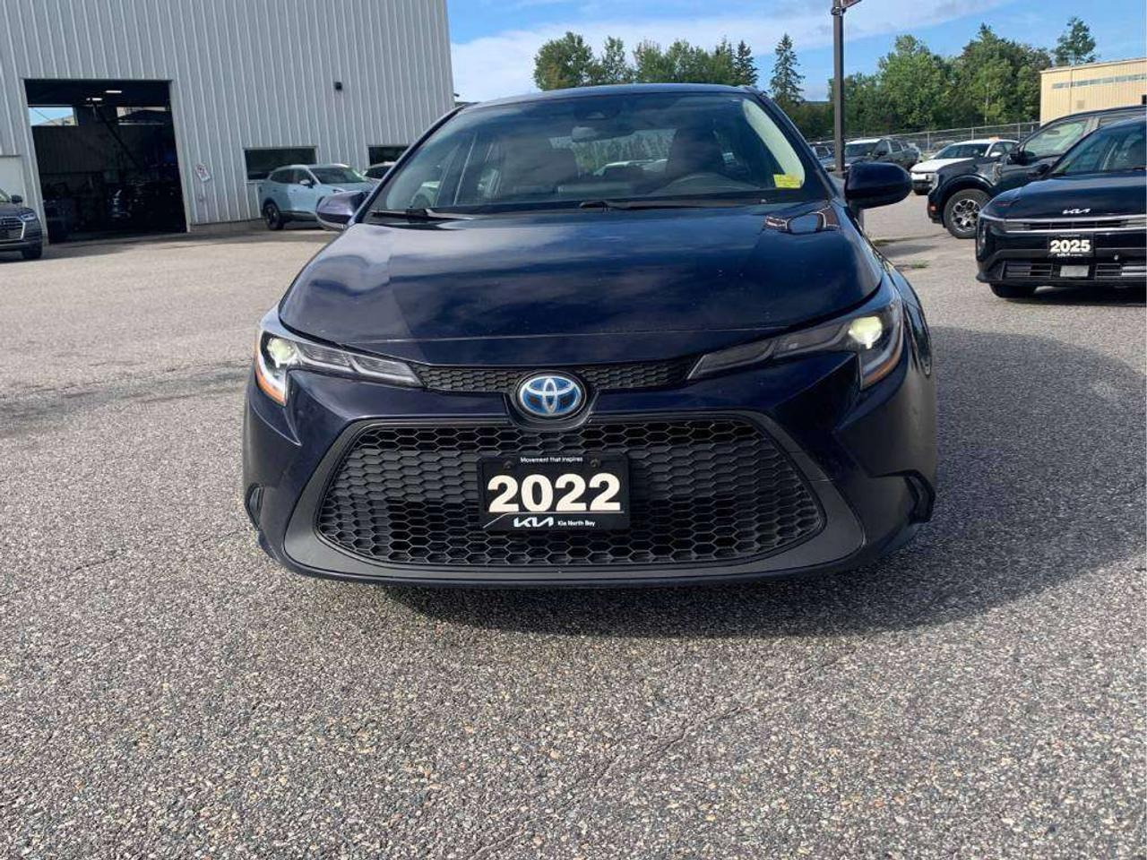 2022 Toyota Corolla LE Photo