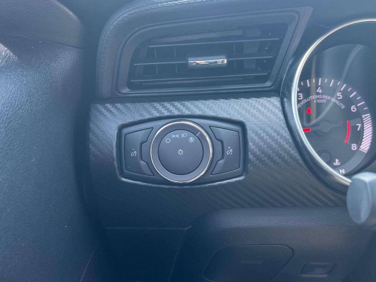 2018 Ford Mustang ECOBOOST MATURE OWNER Photo