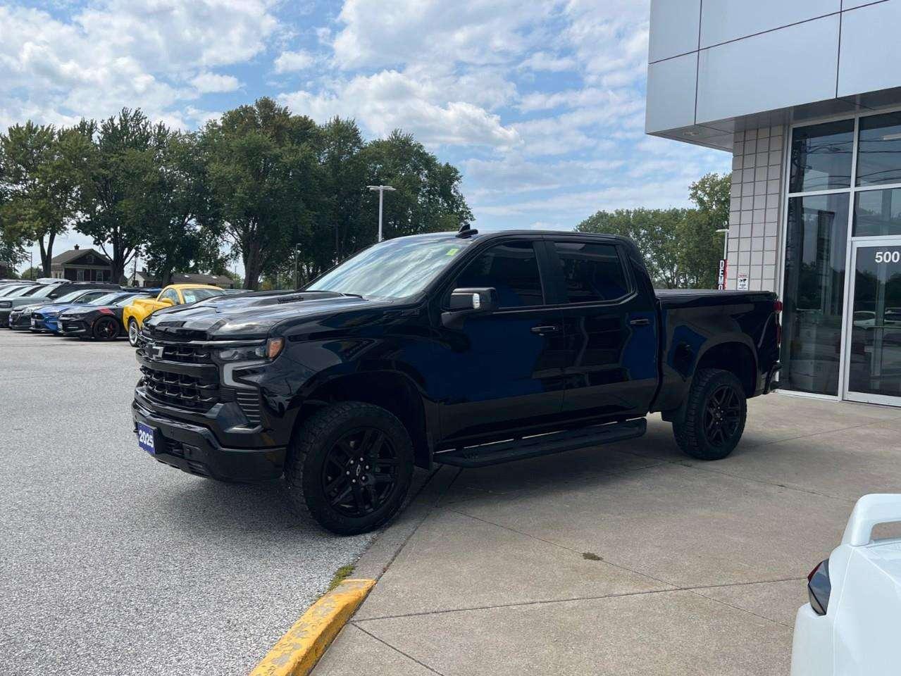 2025 Chevrolet Silverado 1500 LT TRAIL BOSS CPO RATES APPLY @ 0.99%-5.49% OAC Photo