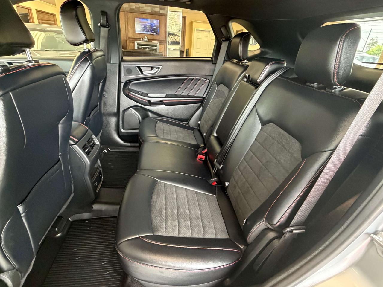 2022 Ford Edge ST Line Call Belleville @613-961-8848 for info Photo