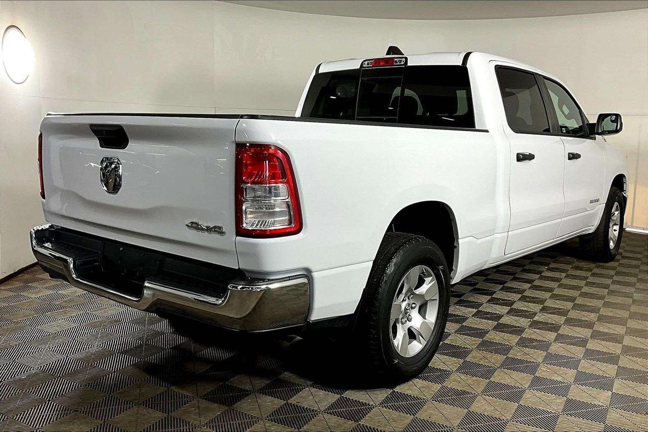 2022 RAM 1500 Tradesman 4x4 Crew Cab 6'4 Box Photo5