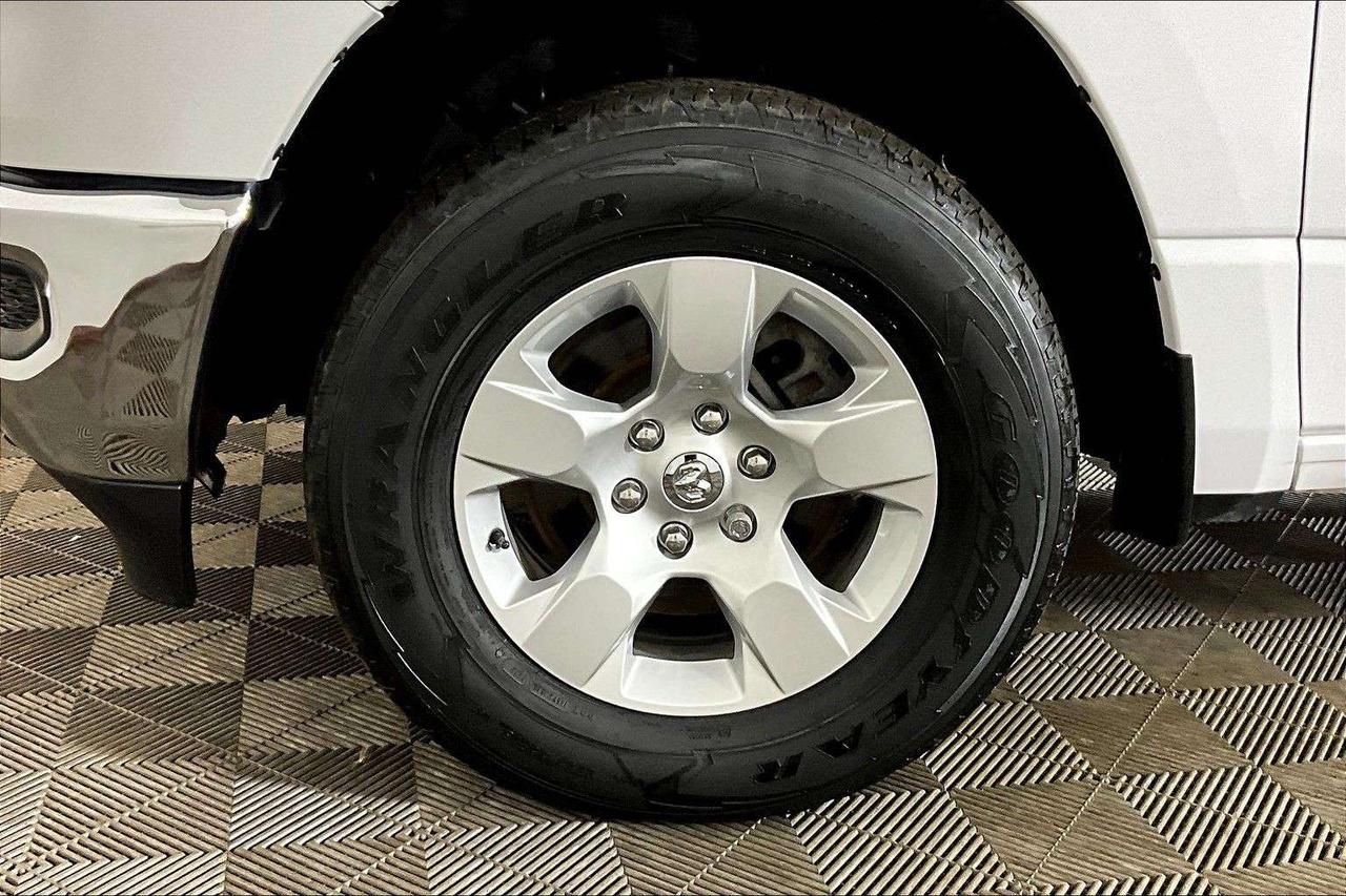 2022 RAM 1500 Tradesman 4x4 Crew Cab 6'4 Box Photo