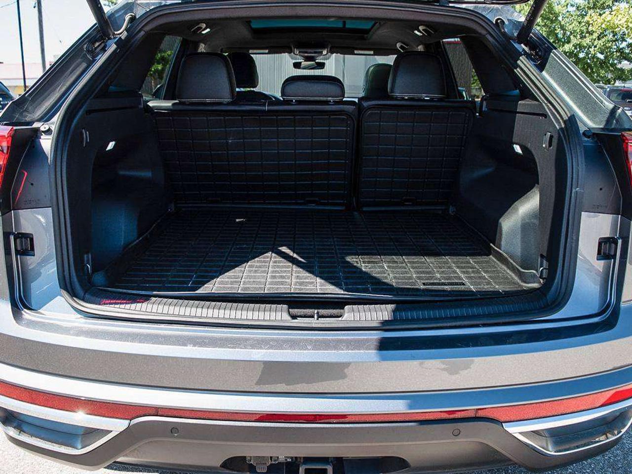 2024 Volkswagen Atlas Highline   AWD   Leather   Push Button   Heated Seats Photo
