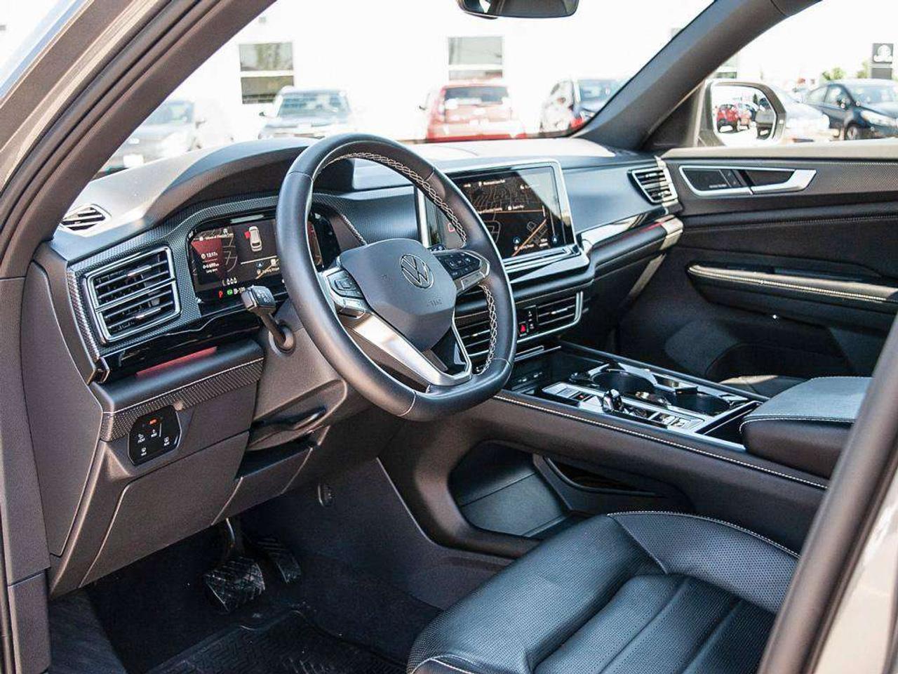 2024 Volkswagen Atlas Highline   AWD   Leather   Push Button   Heated Seats Photo