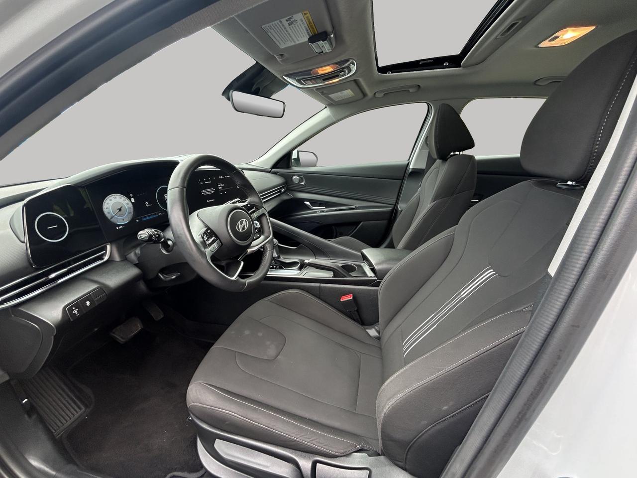 2025 Hyundai Elantra Preferred | Blind-Spot Monitoring | Collision Avoidance | Lane Management Photo