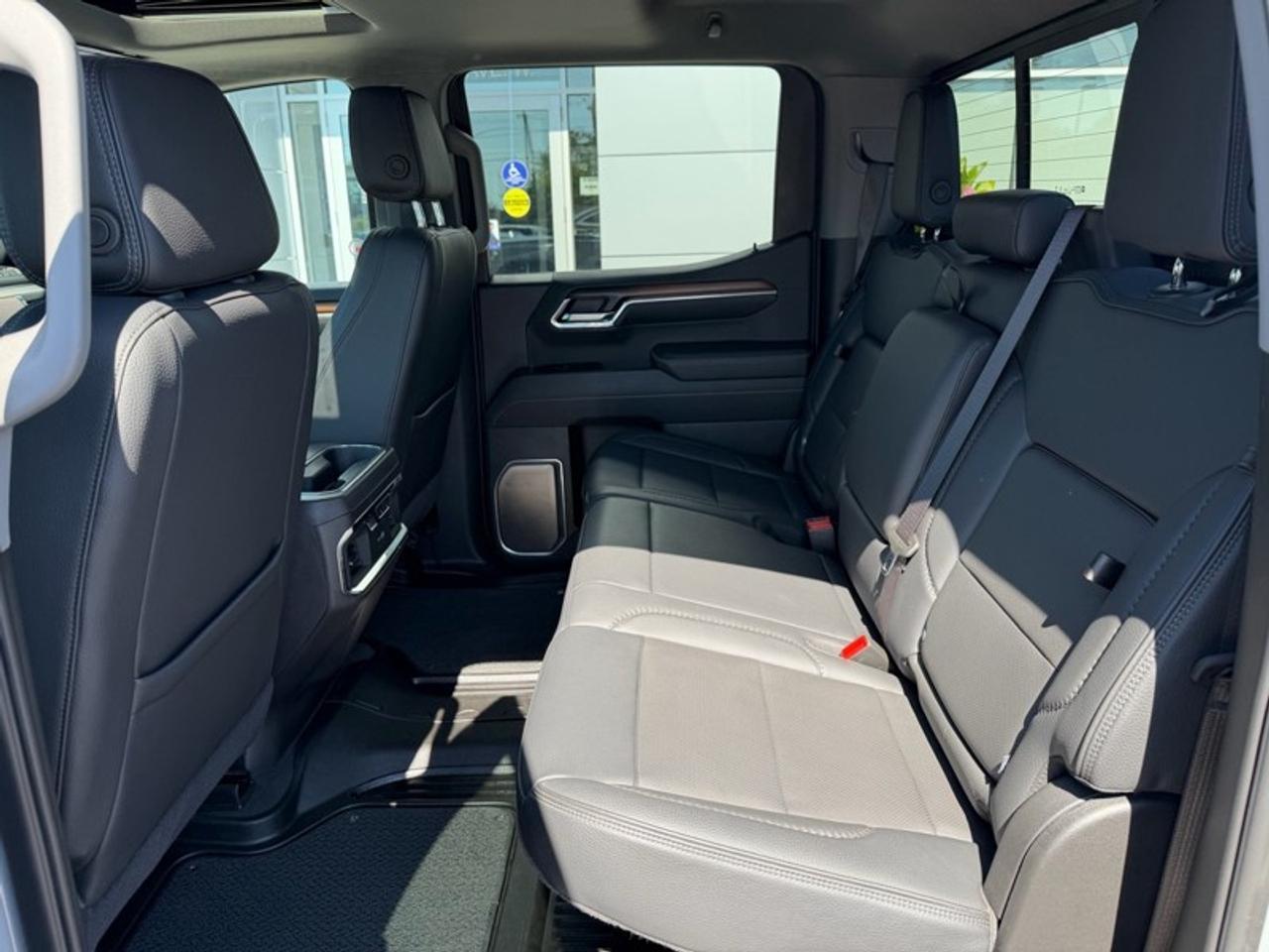 2025 GMC Sierra 1500 Crew Cab Short Box 4-Wheel Drive Denali Photo