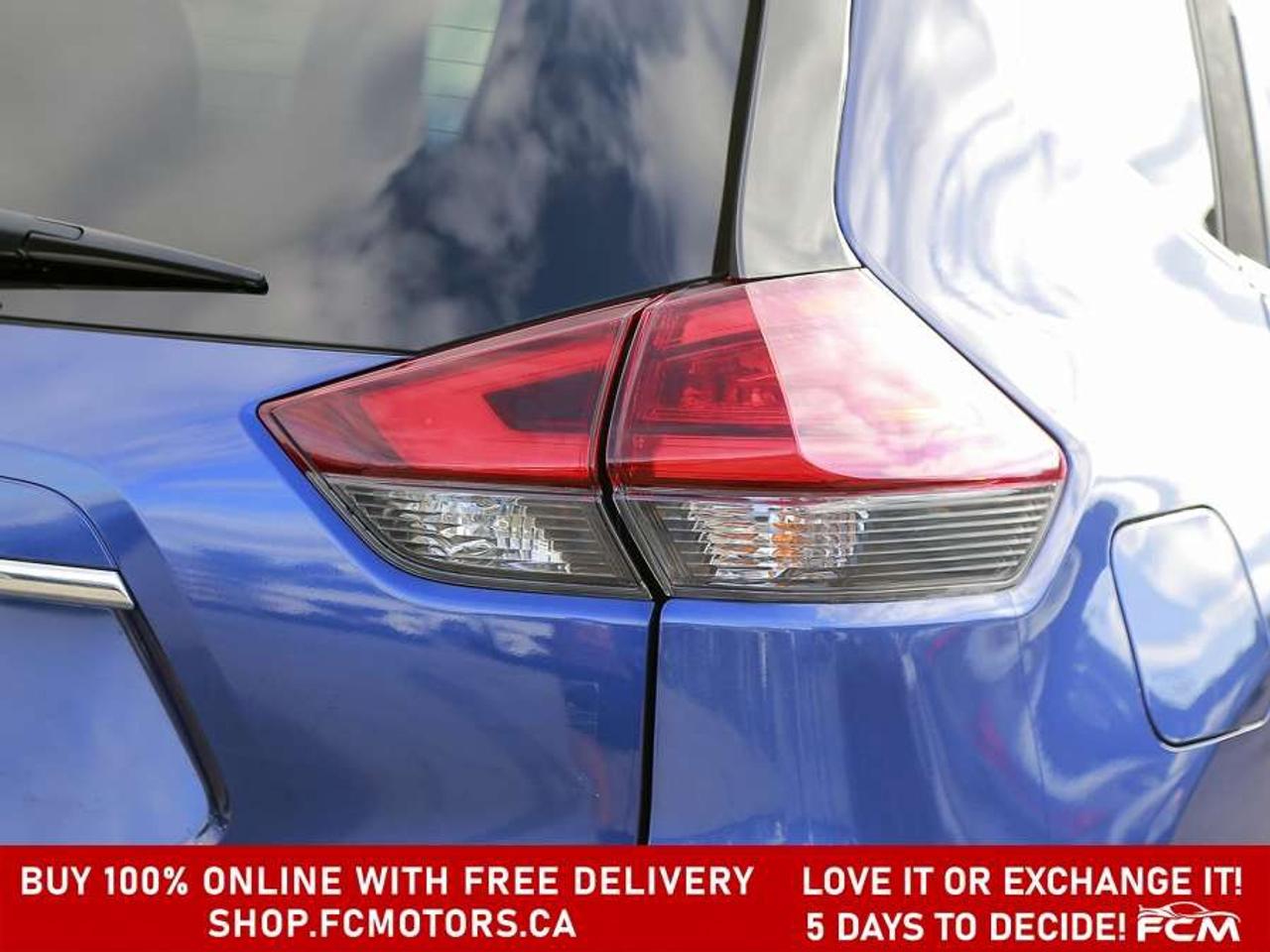 2017 Nissan Rogue SV AWD   FULLY CERTIFIED WITH WARRANTY Photo