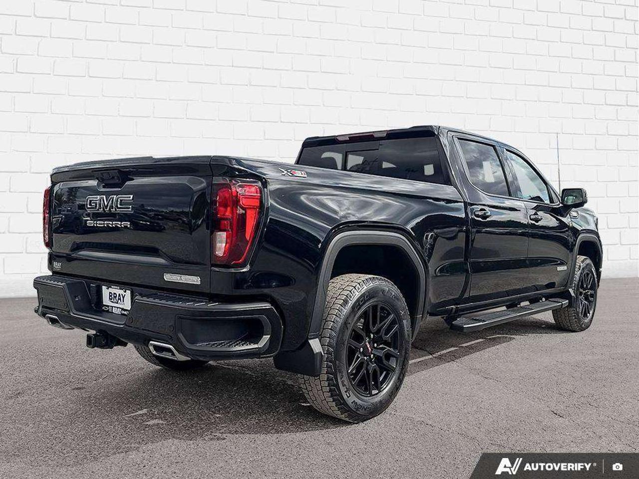 2025 GMC Sierra 1500 ELEVATION PREMIUM PKG. X31 OFF ROAD PKG. TRAILERING APP. HITCH GUIDANCE W/HITCH VIEW. RUNNING BOARDS. Photo