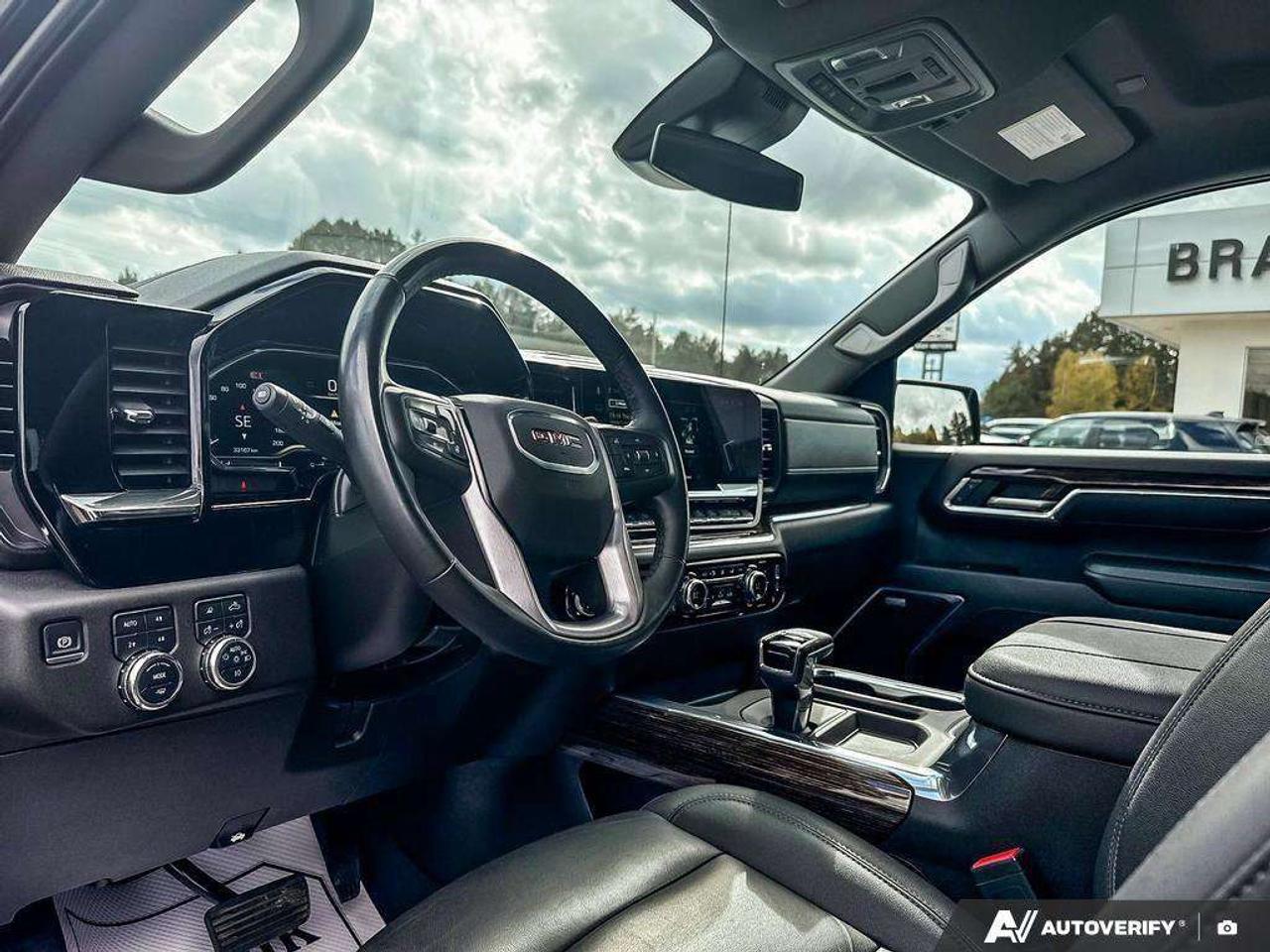 2025 GMC Sierra 1500 ELEVATION PREMIUM PKG. X31 OFF ROAD PKG. TRAILERING APP. HITCH GUIDANCE W/HITCH VIEW. RUNNING BOARDS. Photo