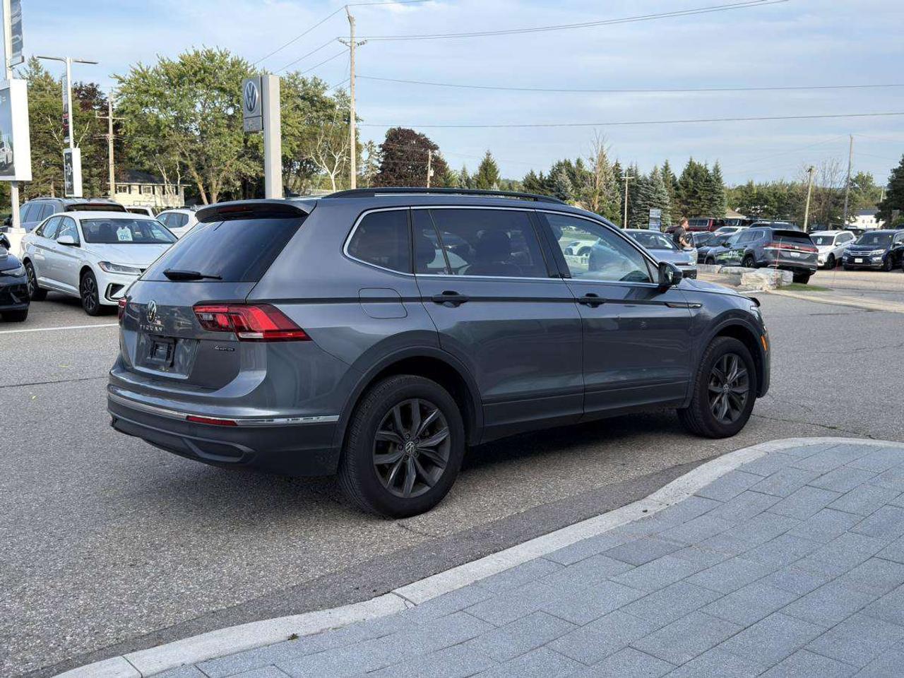 2023 Volkswagen Tiguan COMFORTLINE 4Motion Photo