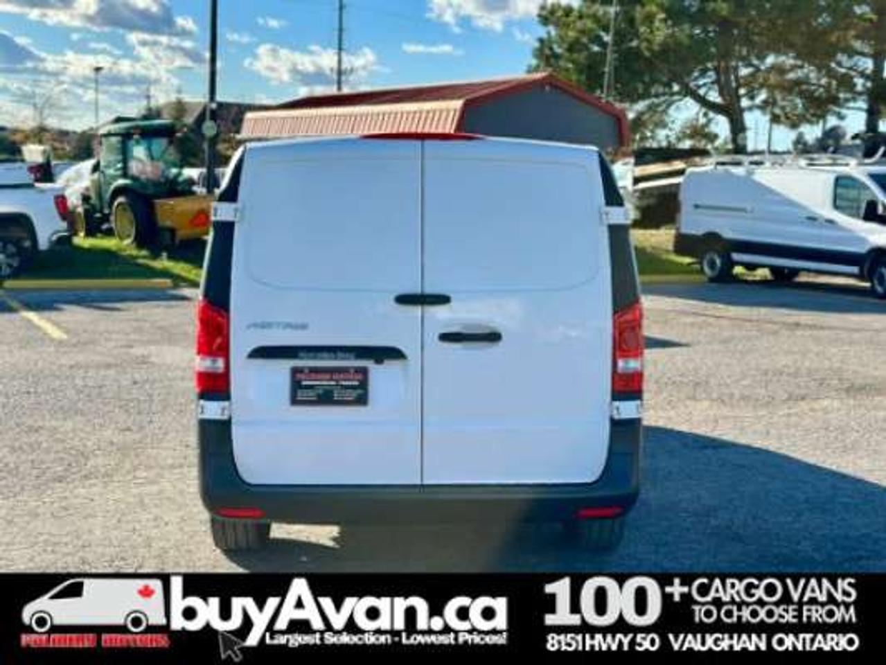 2023 Mercedes-Benz Metris 135WB  Extended + Divider *NO ACCIDENTS* Photo