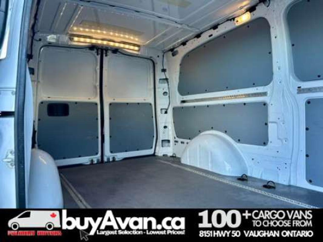 2023 Mercedes-Benz Metris 135WB  Extended + Divider *NO ACCIDENTS* Photo
