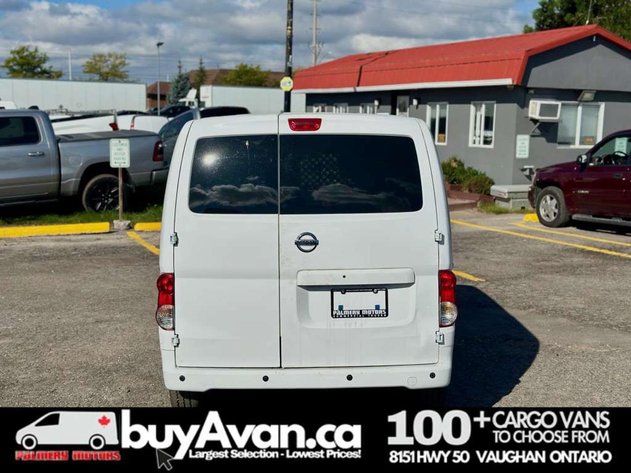 2017 Nissan NV200 SV Cargo Van Tech Pkg LOW KMS FULLY CERTIFIED Photo