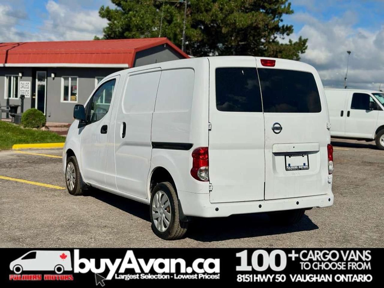 2017 Nissan NV200 SV Cargo Van Tech Pkg LOW KMS FULLY CERTIFIED Photo