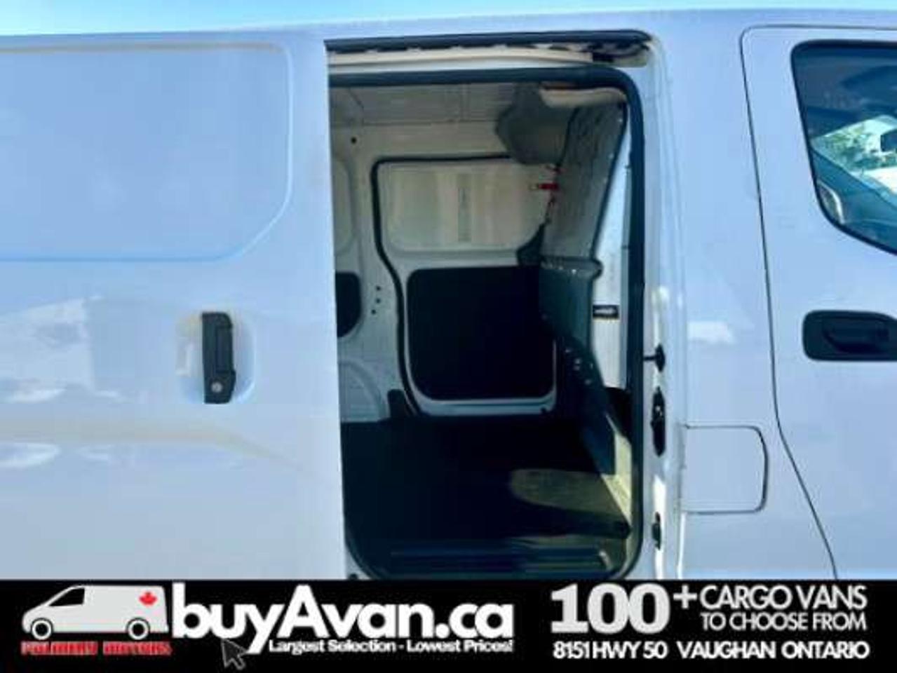 2017 Nissan NV200 SV Cargo Van Tech Pkg LOW KMS FULLY CERTIFIED Photo